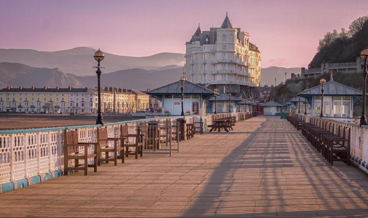 Great Orme Cottage, The Great Orme, ランディドノー エクステリア 写真