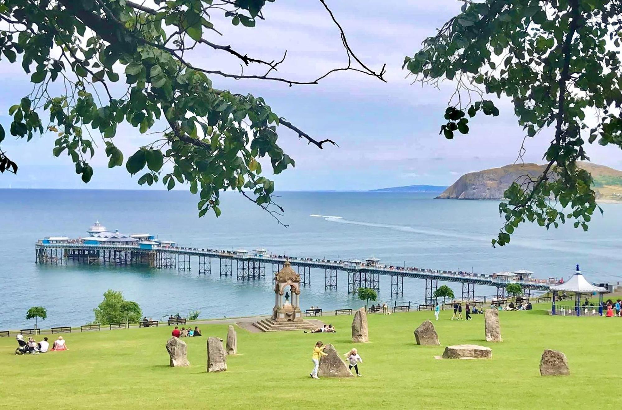 Great Orme Cottage, The Great Orme, ランディドノー エクステリア 写真
